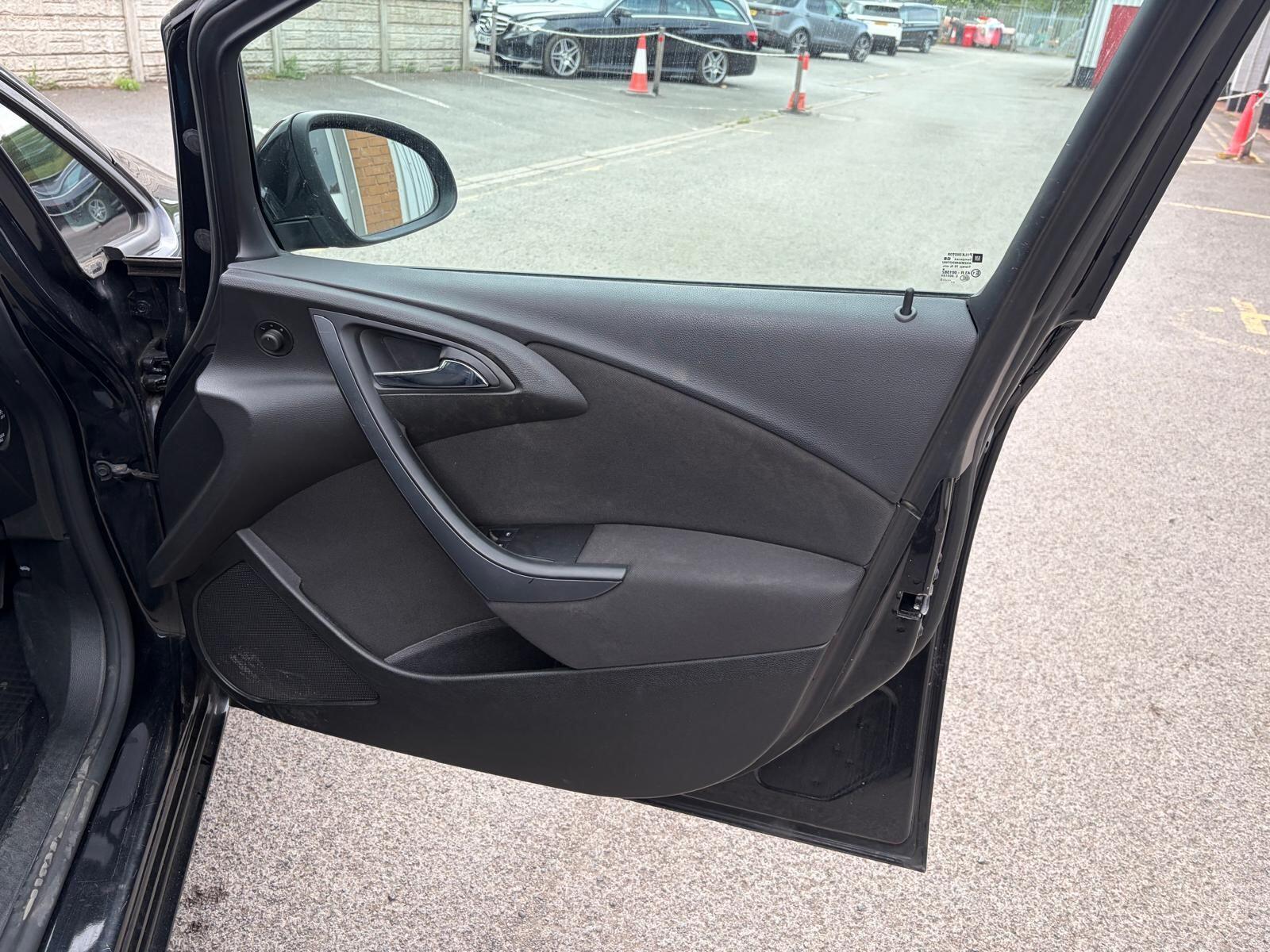 Vauxhall Astra - image 7